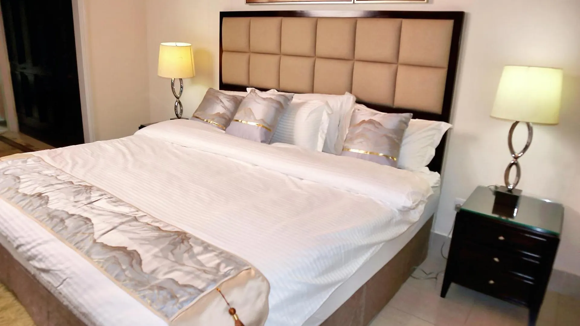 Full View Burj Khalifa And Fountains -Souk Al Bahar- Dream View Holiday Home Rental Dubai United Arab Emirates